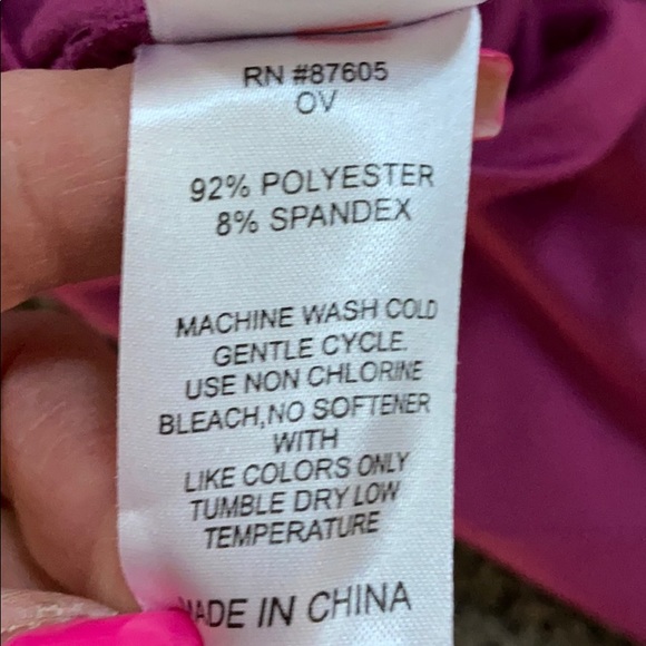 AVIA Turtle Neck. - Picture 3 of 4